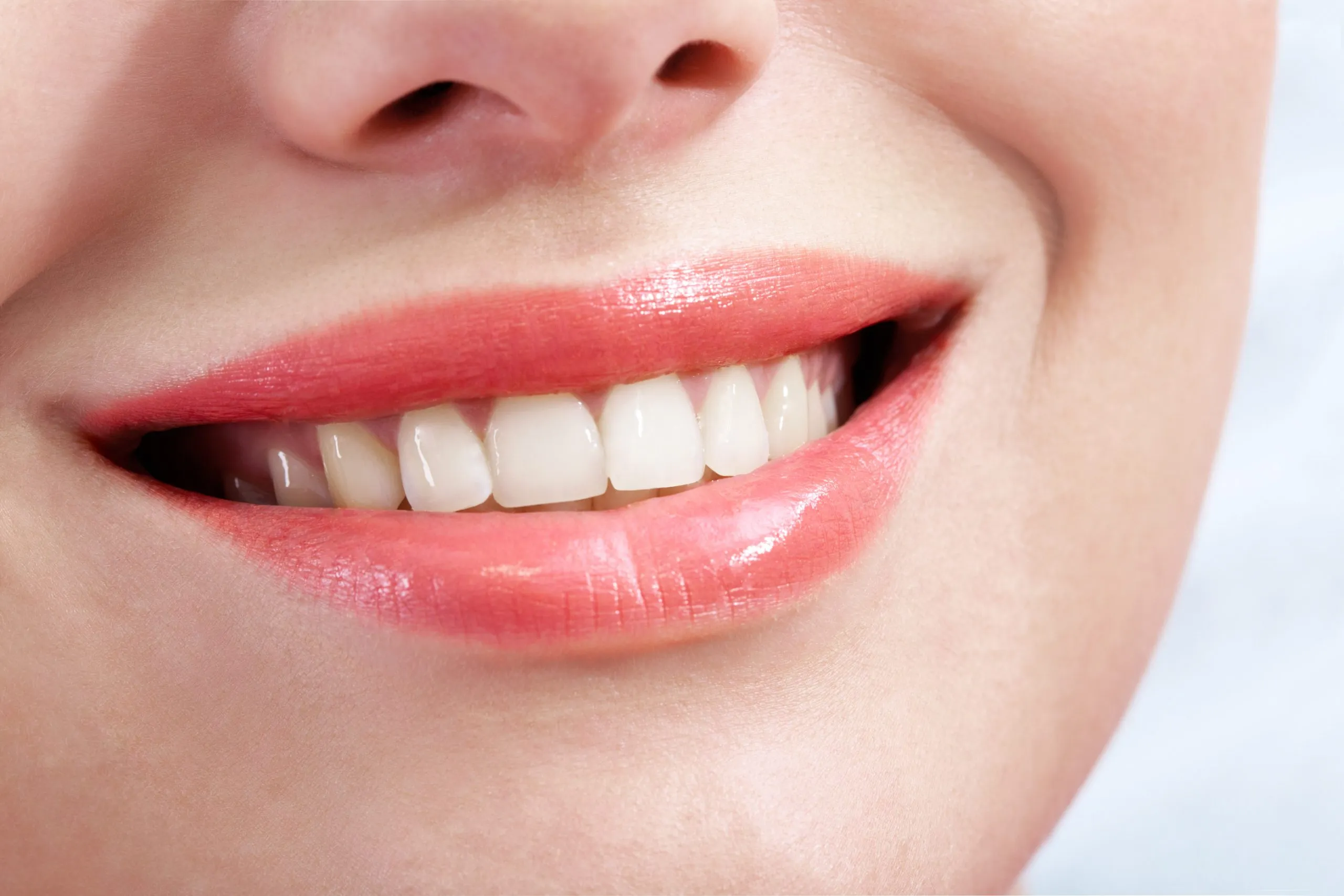 Teeth Whitening – Over The Counter Products Vs In-office Treatment